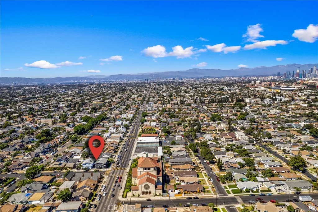 1401 W 42nd Place, Los Angeles, California 90062 home-pic-22